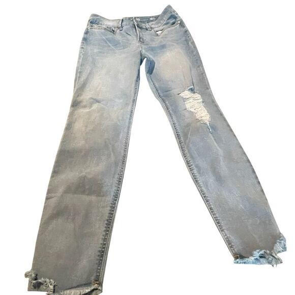 Rewash mid rise Light Blue Women's Jeans size 28 excellent condition great style - Picture 3 of 3